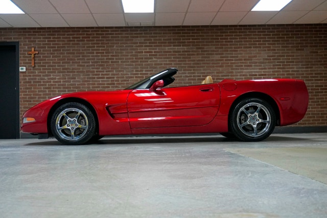 2004 Chevrolet Corvette Convertible with only 51,344 km — photo 2