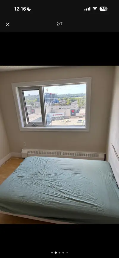 Available February 1st– Private Room for Sublet in Quinpool Towers ✨ A private room is available in...