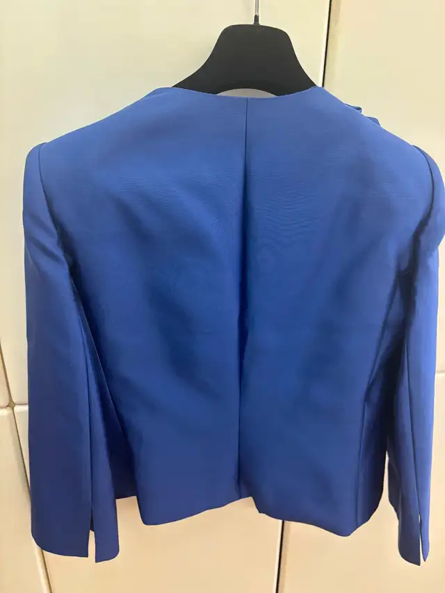 Evening woman Taffeta Jacket from Georgio Armani in Women's - Dresses & Skirts in Markham / York Region - Image 5