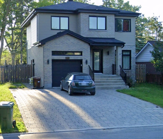 Stationnement Aéroport / Airport parking (YULDorvalMontreal