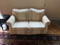 Sofa/love seat