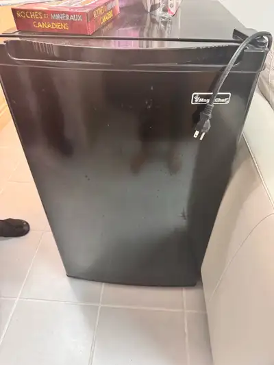 Mini Fridge $20 pick up Orleans, View more