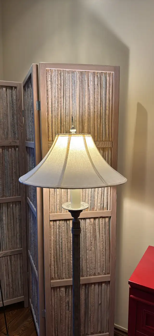 Wrought Iron Floor Lamp with 3 way switch in Indoor Lighting & Fans in Ottawa - Image 3