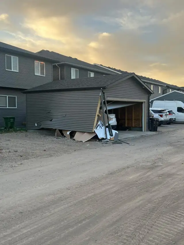 Garage builder438519870627532801