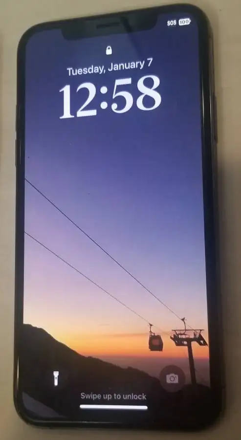 Apple iPhone X – 64GB – Locked – For Repair / Parts in Cell Phones in Delta/Surrey/Langley - Image 2