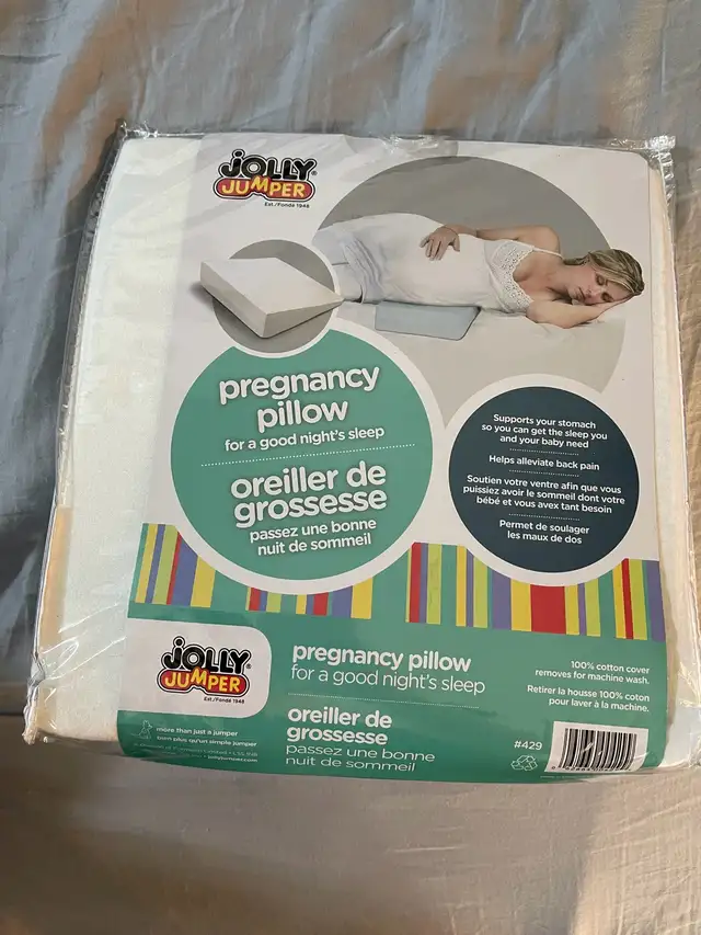 Pregnancy pillow wedge in Other in Guelph - Image 2