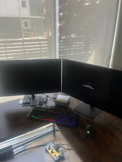 Kamari mini pc 2X 27 inch Samsung monitors Enhance keyboard Enhance mouse