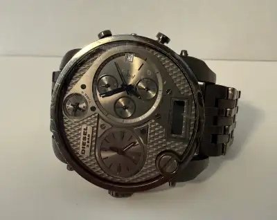 Diesel Mr. Daddy (needs Crown + Pin + Battery), View more