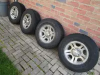 SNOW TIRES WITH RIMS 235 75 R15 Ford Ranger or Mazda B series