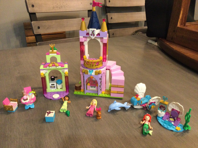 Lego Disney 41162 célébration Royale d’Ariel, Aurore et Tiana  dans Jouets et jeux  à Laval/Rive Nord - Image 2