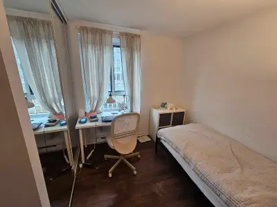 ✨ Female-Only Sublet | 199 Kent Street | Walkable to Lyon/Parliament Station | Flexible Dates (Augus...