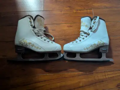 Girls Figure Skates Size 6 - Bladerunner, View more