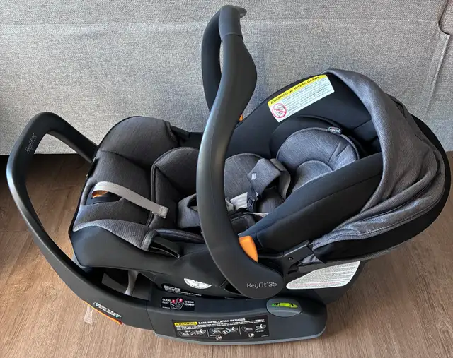 Chicco KeyFit 35 ClearTex Rear-Facing Infant Car Seat + Base in Strollers, Carriers & Car Seats in Kitchener / Waterloo - Image 4