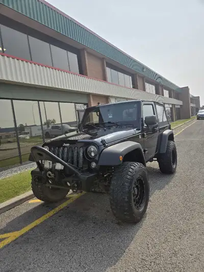 manual transmission -3.6L v6 -173,000km -run and drives good -regular oil changes done -front ball b...