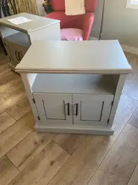 2 side tables