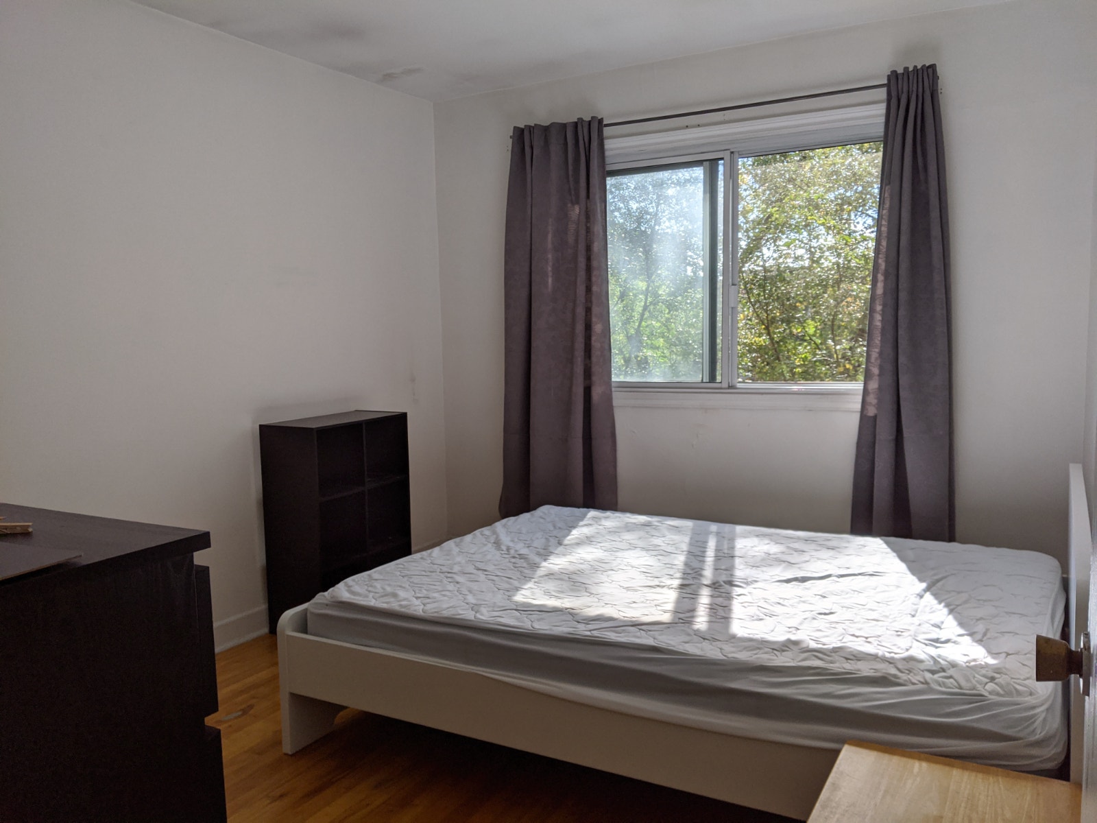 One-bedroom apt near Royalmount, Namur metro, De la Savane metro — photo 1
