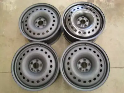 4-18" 5x108MM(4.25") FORD,VOLVO JAGUAR STEEL RIMS These rims are in great condition. They fit vehicl...
