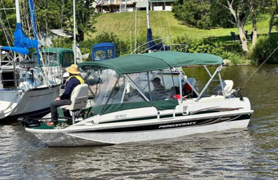 Elix 7 sonar, 150 HP Honda 4 stroke Amazing boat, great shape, comes with Navigloo for winter storag...