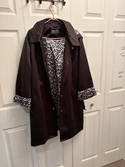 Woman Guillaume Trench Coat size 2 X, View more