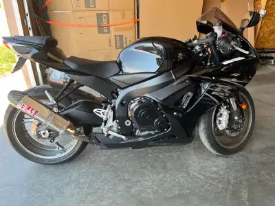 1.2” lowered front & rear Yoshimura exhaust slip-on Yoshimura tail tidy New battery 2025 2-keys Oil...