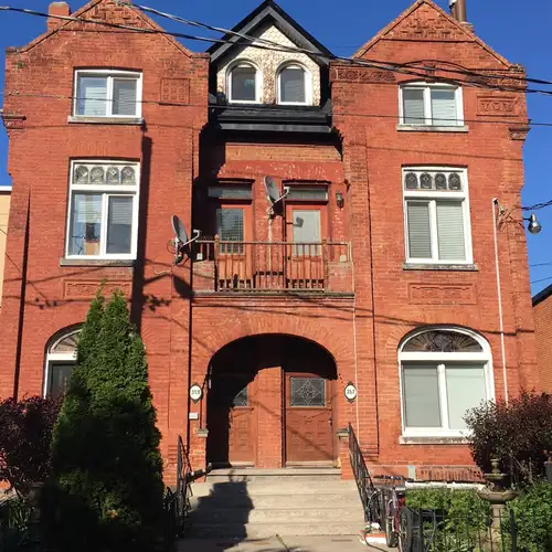 Cabbagetown One Bedroom Lower Level Apt. Downtown newly renovated, beautiful 1 bedroom Lower Level a...
