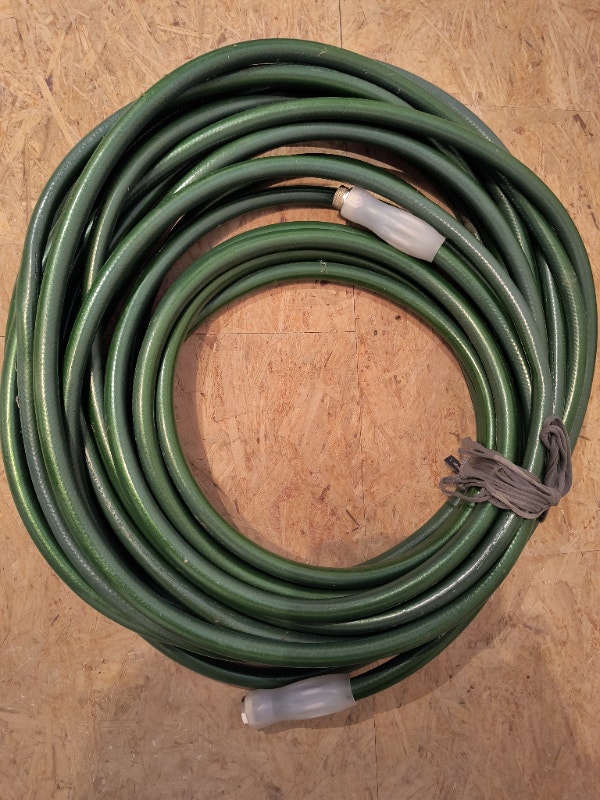 Garden hose Outils d'extérieur et entreposage Ville de Montréal