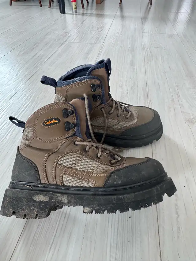 Orvis Encounter Waders and Cabelas boots in Fishing, Camping & Outdoors in Calgary - Image 3