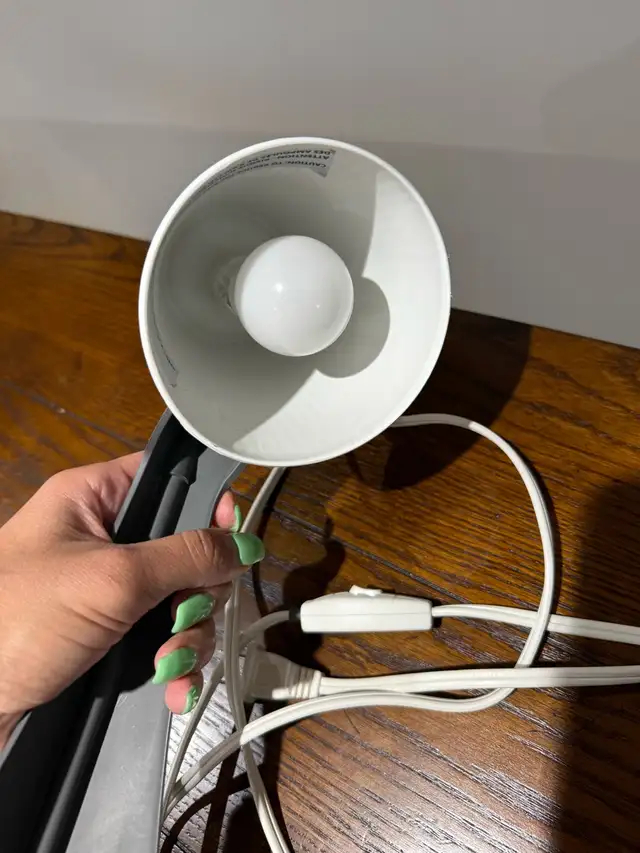 IKEA SVALLLET Desk Lamp in Indoor Lighting & Fans in City of Toronto - Image 4