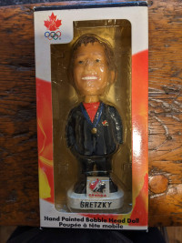 LE Wayne Gretzky Team Canada Bobblehead