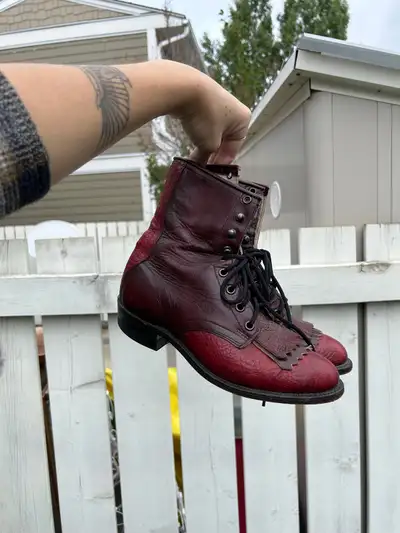 Vintage lace up western boots Vintage burgundy ostrich texture lace ups Women’s size 6 Made in Canad...