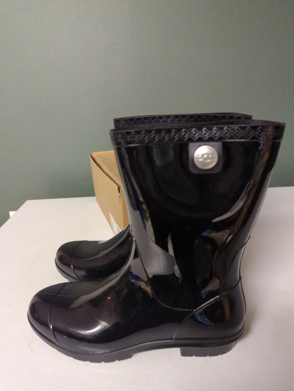 New UGG W sienna Rainboots - Black size 10 in Women's - Shoes in Oakville / Halton Region