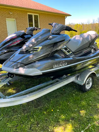 The very best of Yamaha, the FX SHO Cruiser with 1802cc engine and has only 110 hours, these units a...