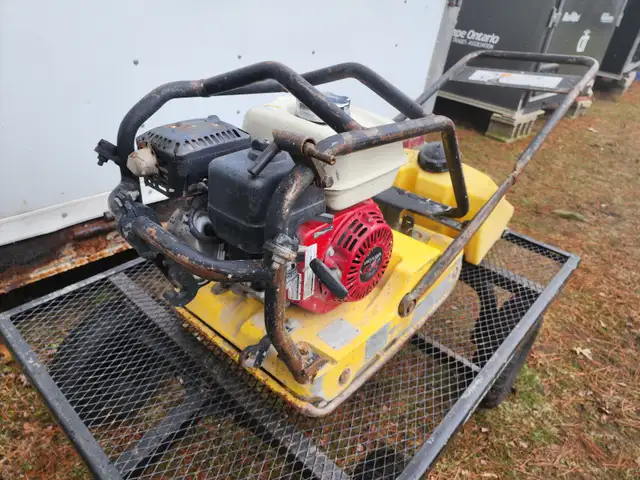Wacker Neuson WP 1540A Vibratory Compactor 15.5" Plate Compactor in Power Tools in Windsor Region - Image 4