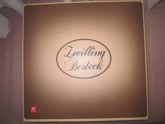 Zweilling 30 piece Flatware Set in Kitchen & Dining Wares in City of Toronto - Image 6