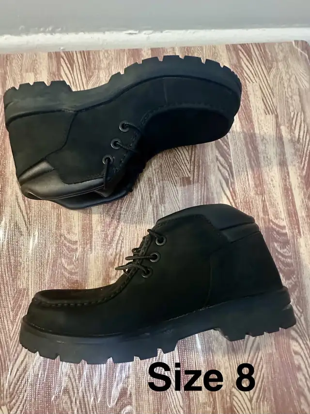 Timberland Boots in Men's Shoes in City of Toronto - Image 3