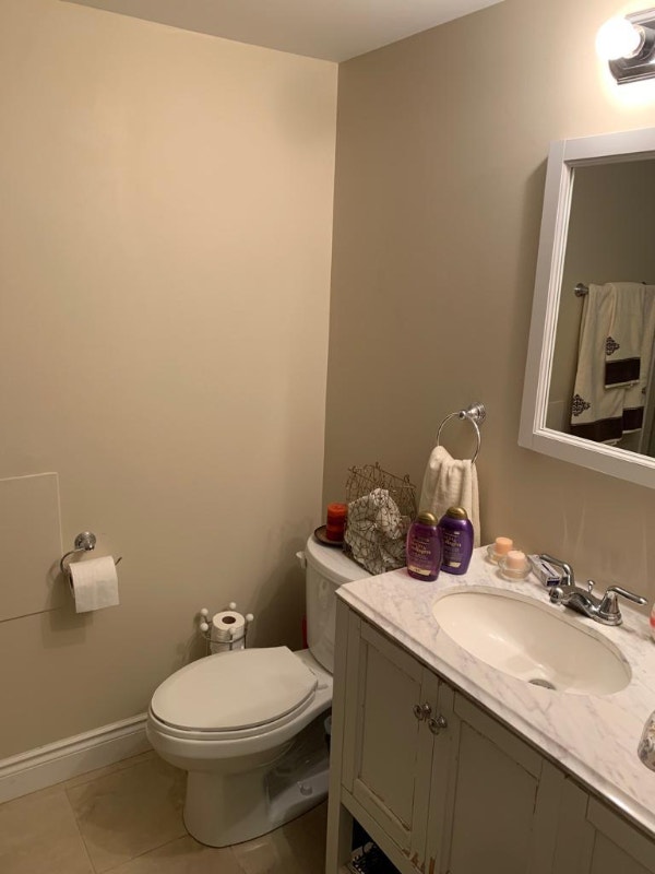 Furnished basement bachelor apartment for rent Long Term Rentals