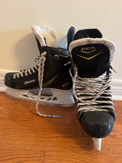 Men’s skates size 8, View more