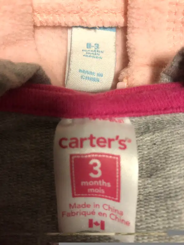 2 Baby Girls Sweaters Nb -  3 months $5 in Clothing - 0-3 Months in Winnipeg - Image 3