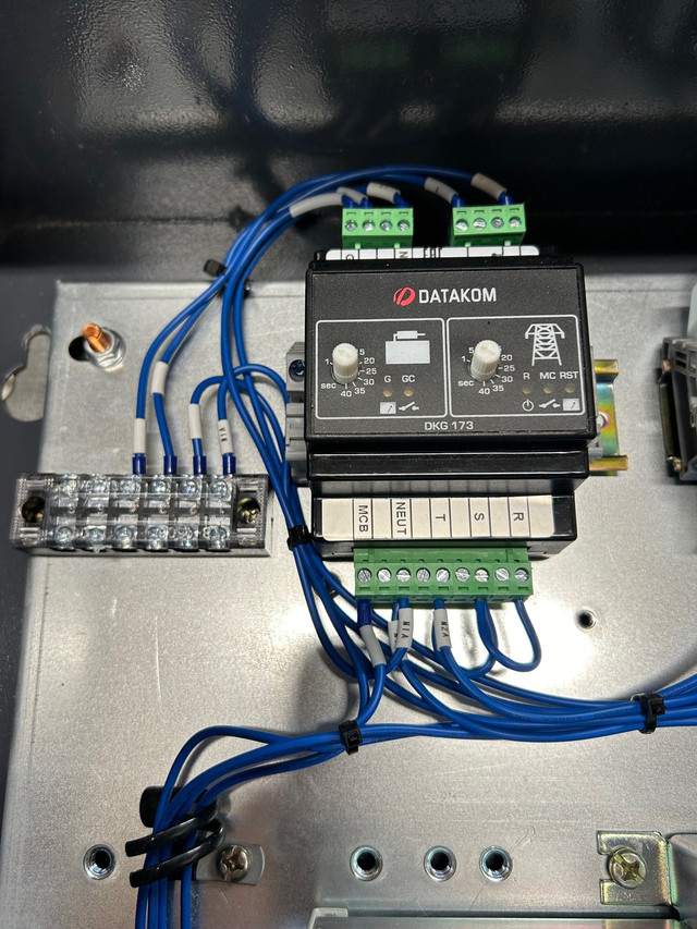 Transfer Switch 200 ampères Génératrice dans Électricité  à Laurentides - Image 3