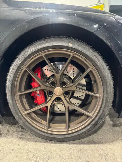 Selling a set of near-new winters on rim off my M2. Only drove for around 1,400km. Retail price is $...