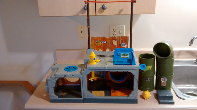 Vintage 1989 TMNT Sewer Lair Playset 100% Complete Ninja Turtles in Toys & Games in Strathcona County