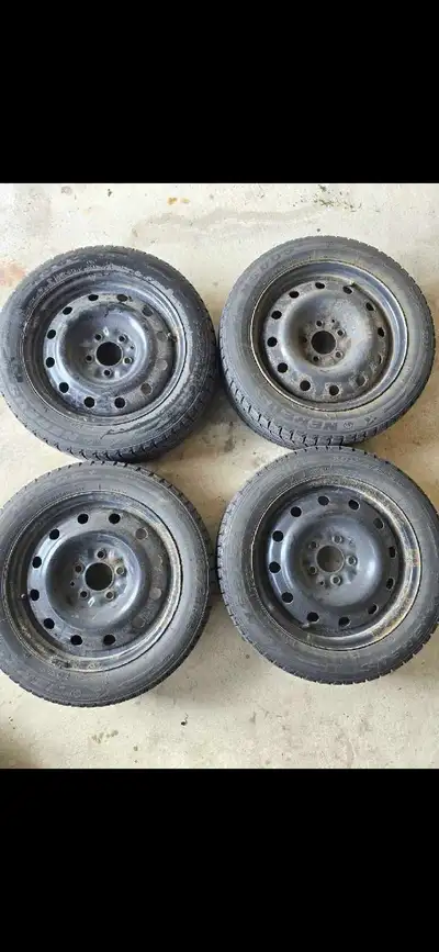 4 winter tires on rim 205/55 R16 $150 for set