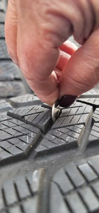 235 65 17 Detailed Wheel Specifications Hub Bore/Center Bore: 66.9 mm Bolt Pattern: 5x120 mm (or 5-4...