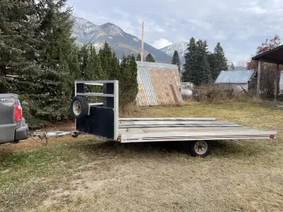 2007 ride on ride off sled trailer. Selling cause I don’t have any sleds anymore. Been sitting for t...