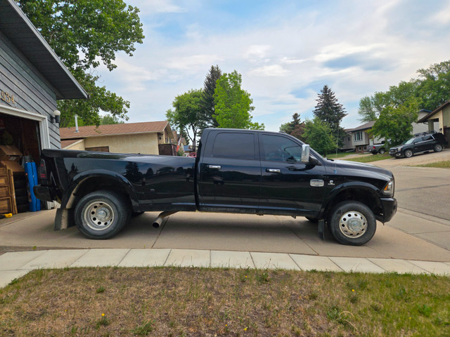 2012 Ram Laramie Longhorn 3500 Dually in Cars & Trucks in Grande Prairie - Image 4