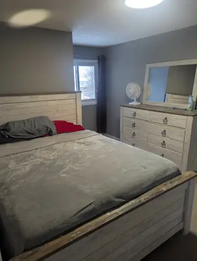 Pvt Room for rent in Kitchener (Sunrise area) with utilities included and Highspeed internet. Shared...