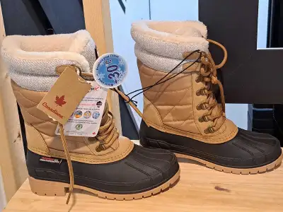 New Canadiana Ladies Beige Quilted Winter Snow Boots; Sz 6 & 7, View more