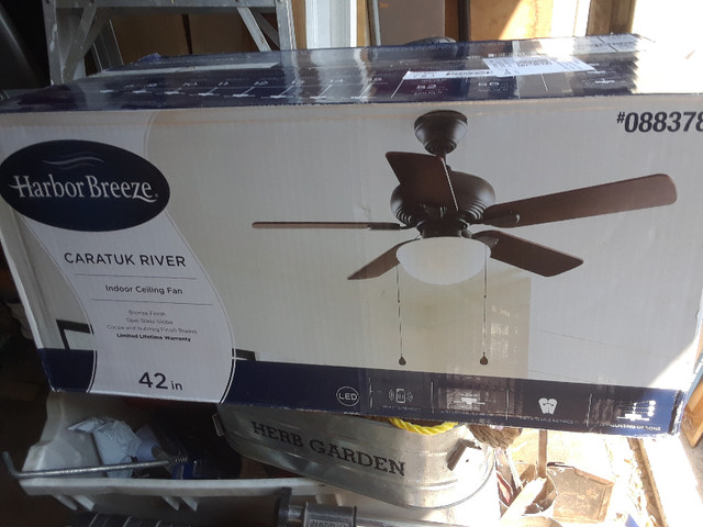 Harbor Breeze Caratuk River 42-in Bronze LED Indoor Ceiling Fan in Indoor Lighting & Fans in City of Toronto