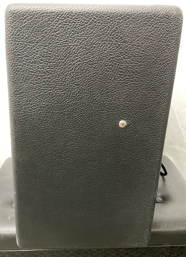 FENDER BLUES JUNIOR AMP in Amps & Pedals in North Bay - Image 4