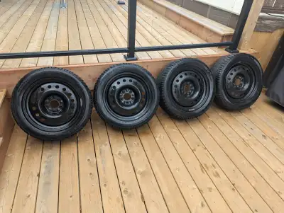 Like new. Only used for one season on the vehicle. Size 225/50/R17